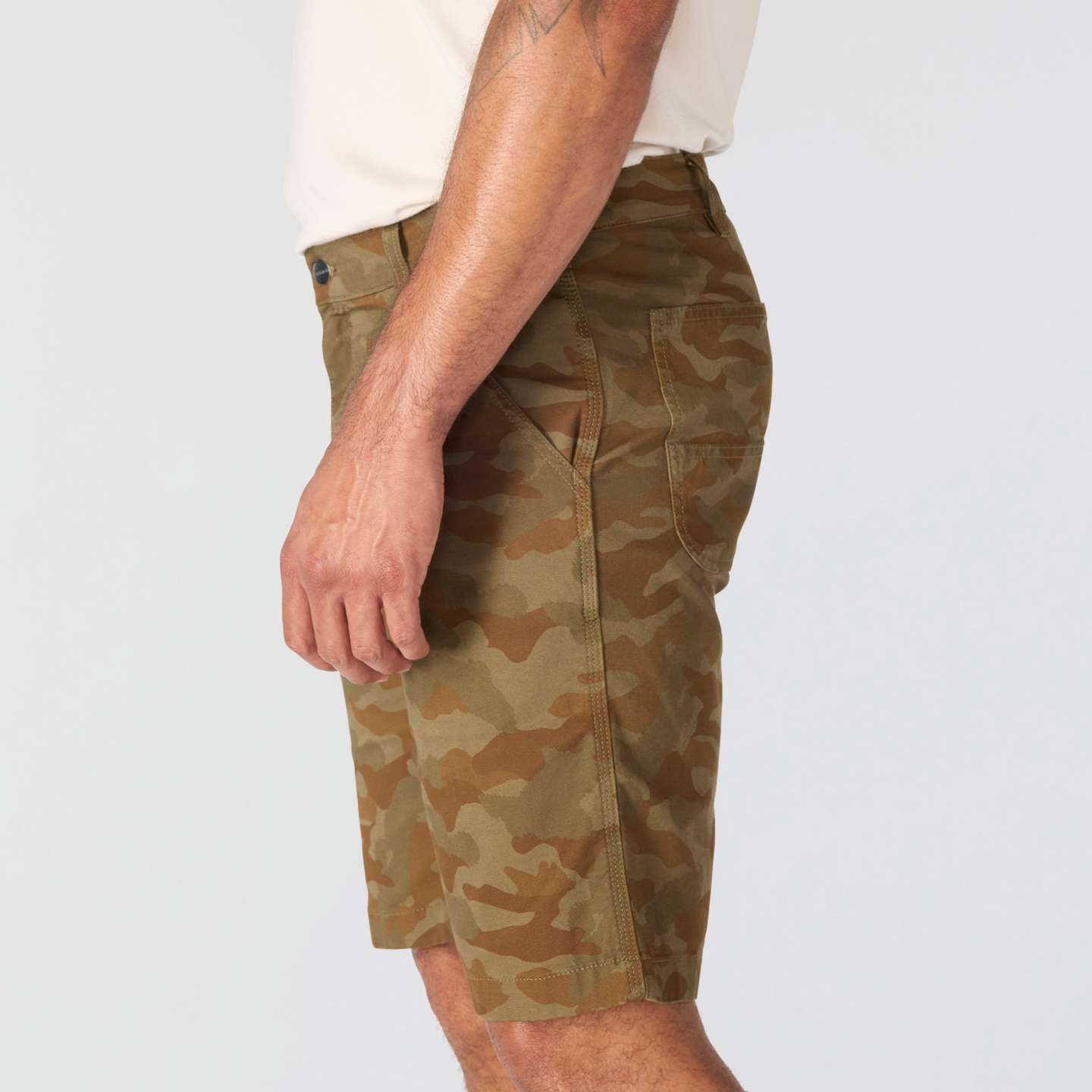 Мужские шорты Carhartt Relaxed 10" Rigby Dungaree Short, цвет: Армейский зелёный камуфляжный — фото 6