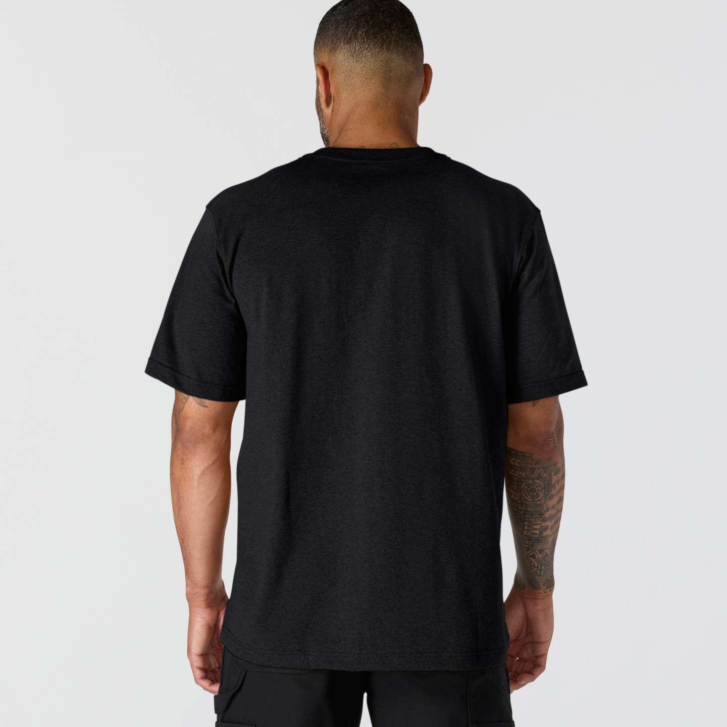 Мужская футболка Carhartt Dearborn Relaxed Pocket, цвет: Чёрный — фото 5