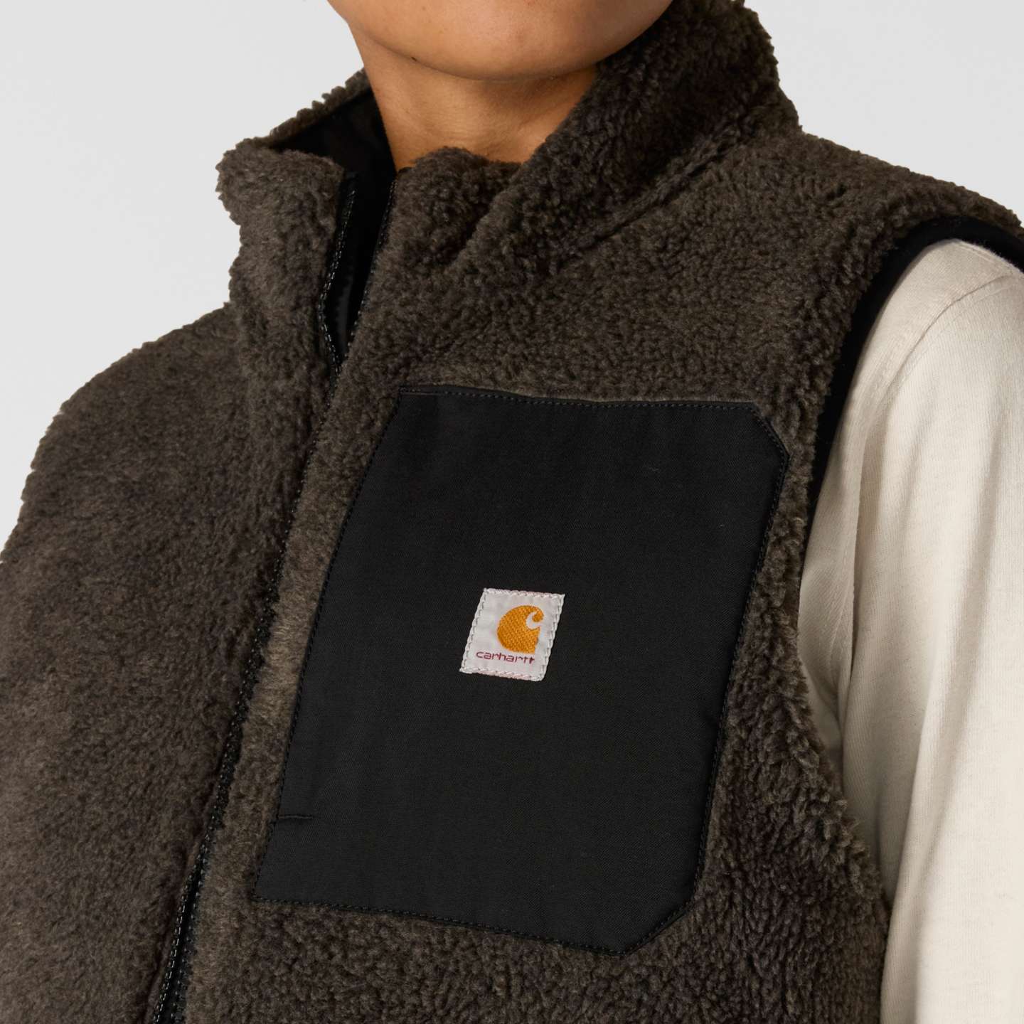 Женский жилет Carhartt Montana Puffer Vest - Insulated - Reversible, цвет: Чёрный — фото 5