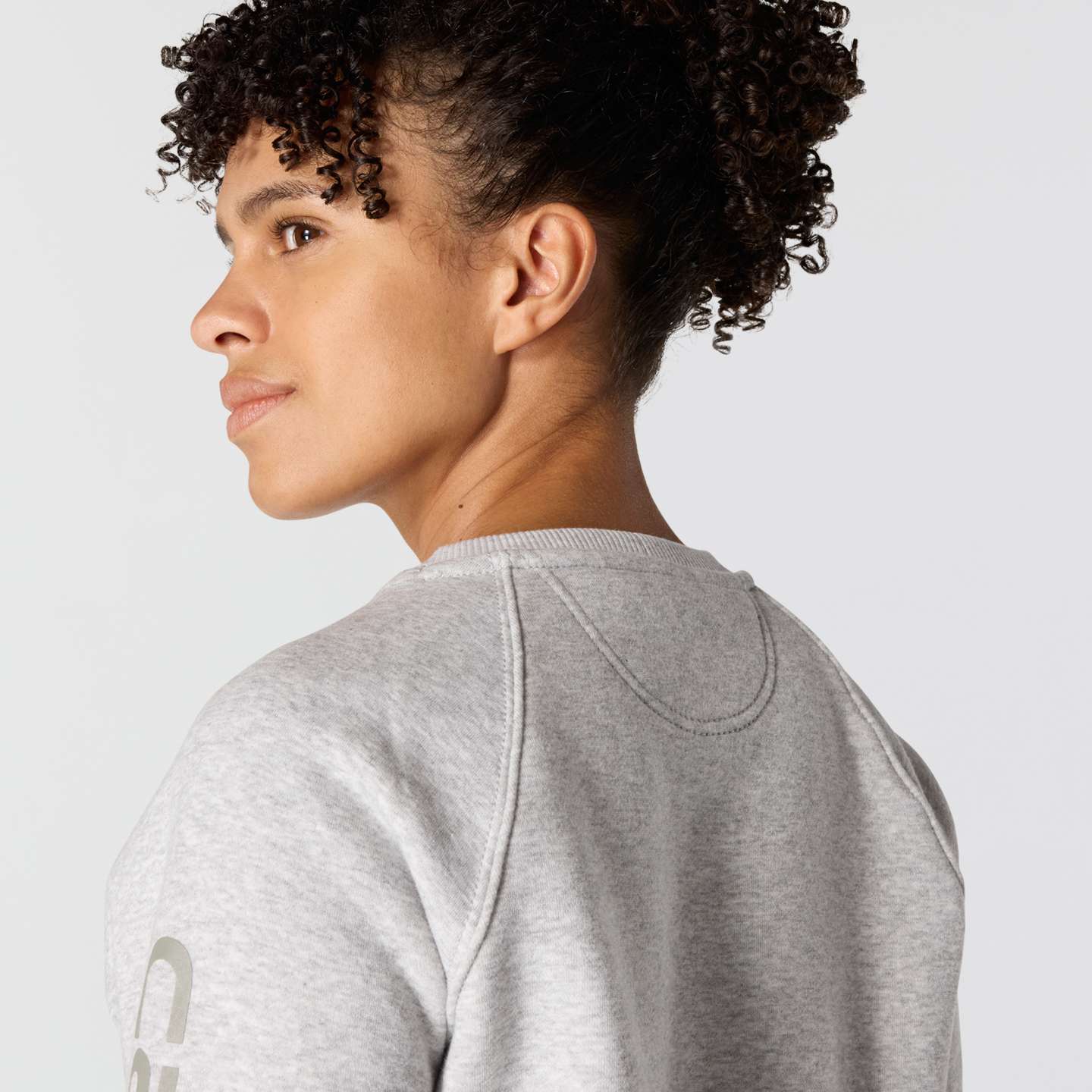 Женская толстовка Carhartt Relaxed Fit Midweight Graphic Crewneck, цвет: Меланжевый серый — фото 5
