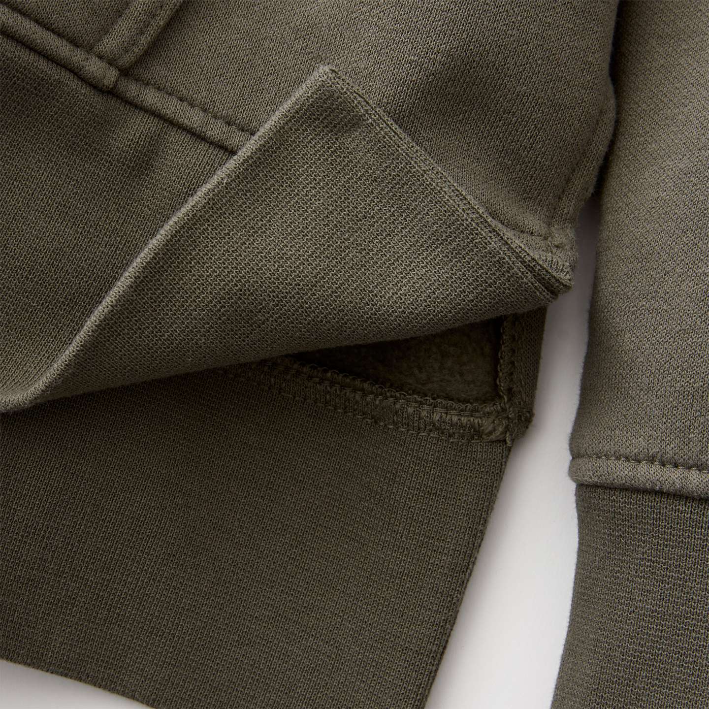 Женский свитшот Carhartt Oversized-Fit Midweight Hooded Graphic, цвет: Пыльный оливковый — фото 2