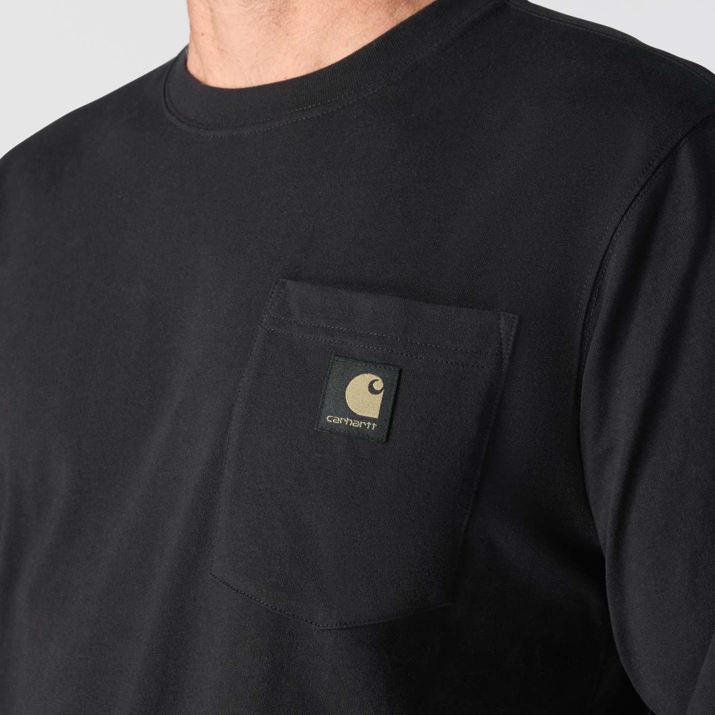 Мужская футболка Carhartt Irvine Relaxed Camo Badge, цвет: Чёрный — фото 6