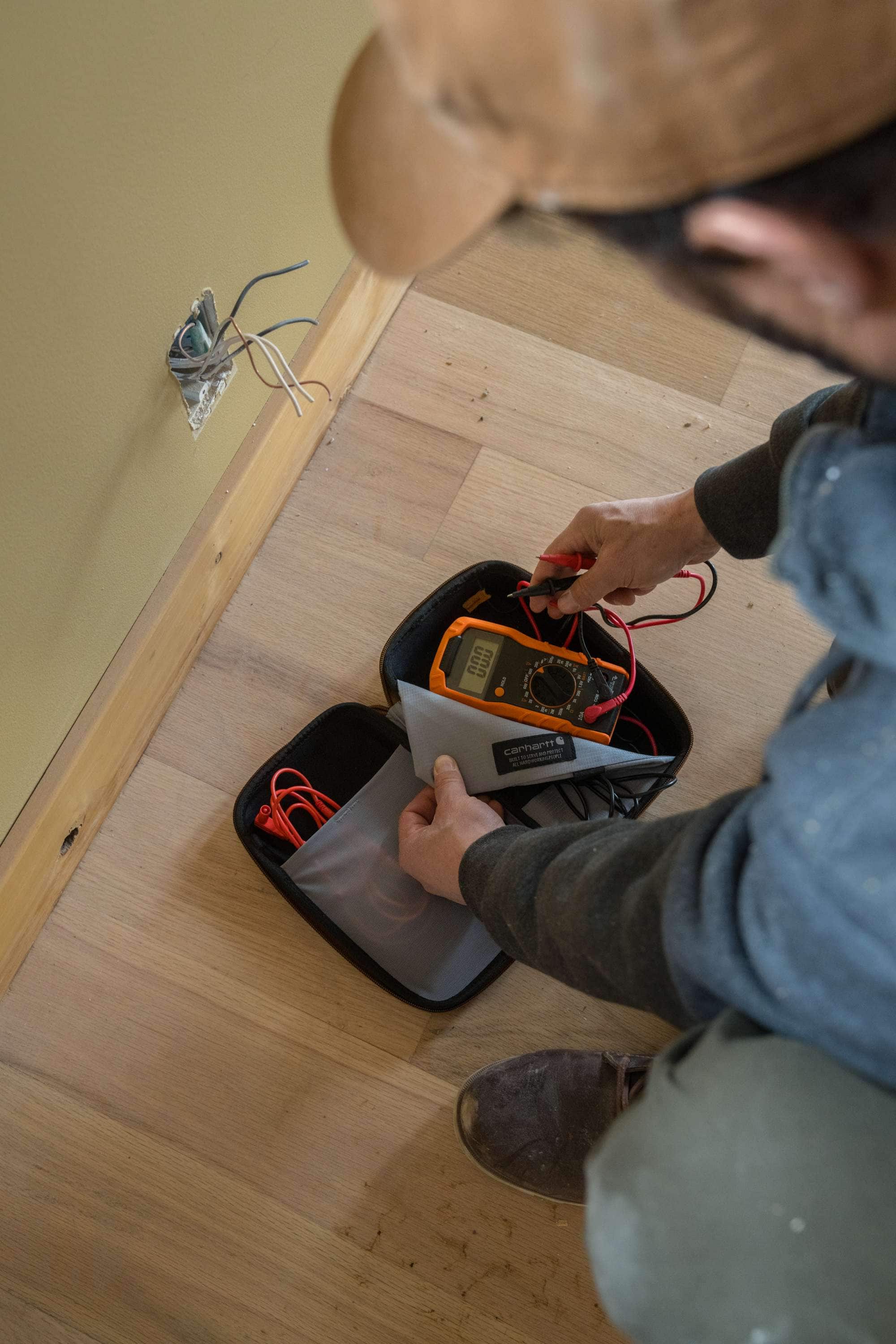 Additional thumbnail 2 of Hard Organizer