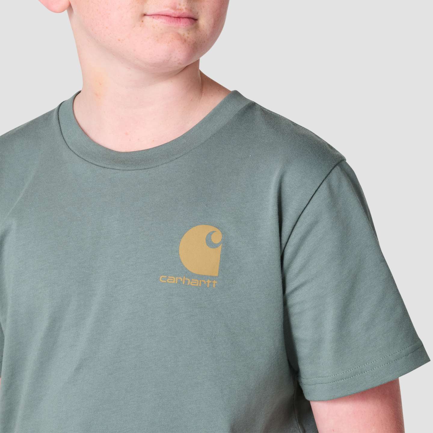 Футболка Carhartt Short Sleeve Outdoor для мальчиков, цвет: Винтажный зелёный — фото 6
