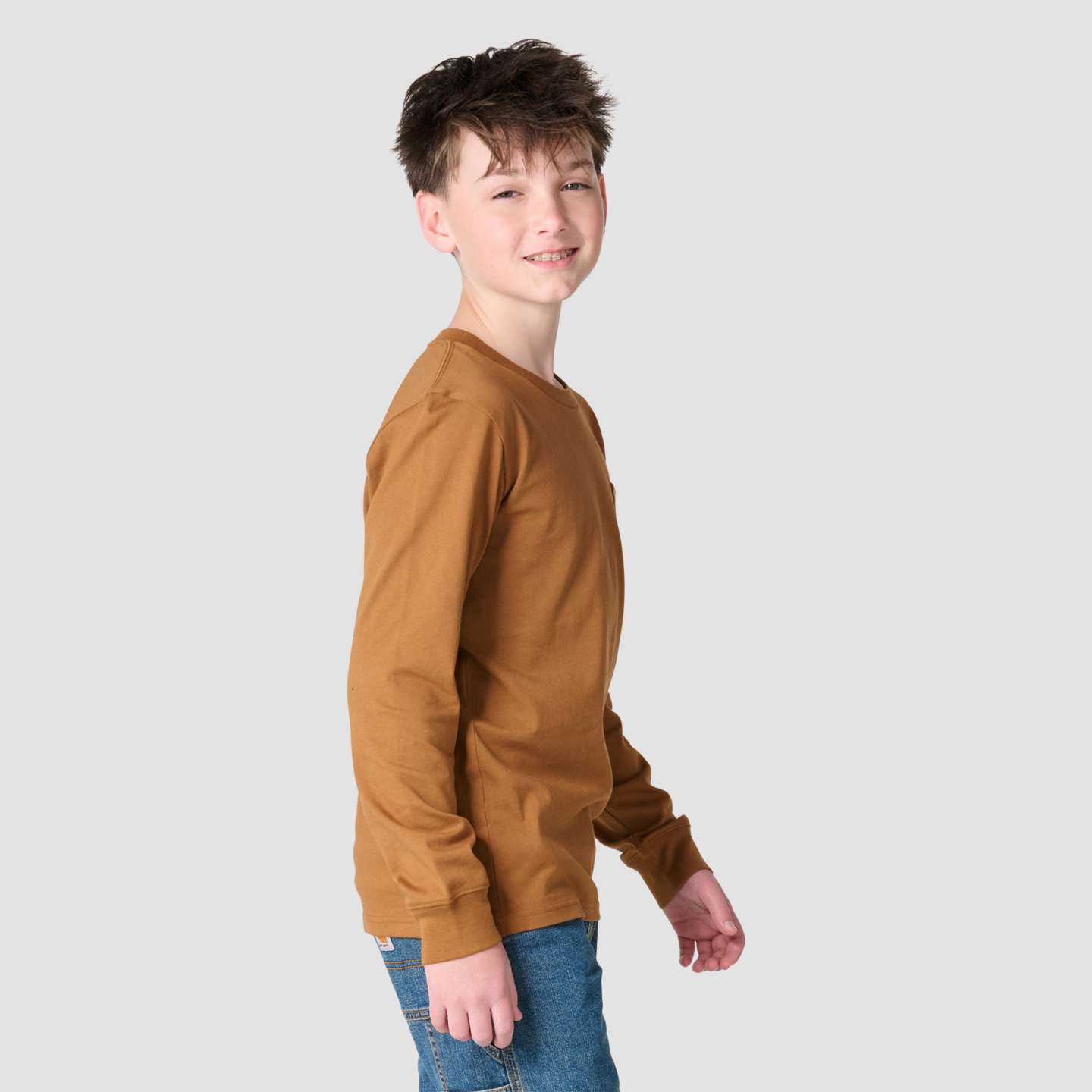 Футболка Carhartt Long Sleeve Duck Pocket для мальчиков, цвет: Коричневый — фото 4