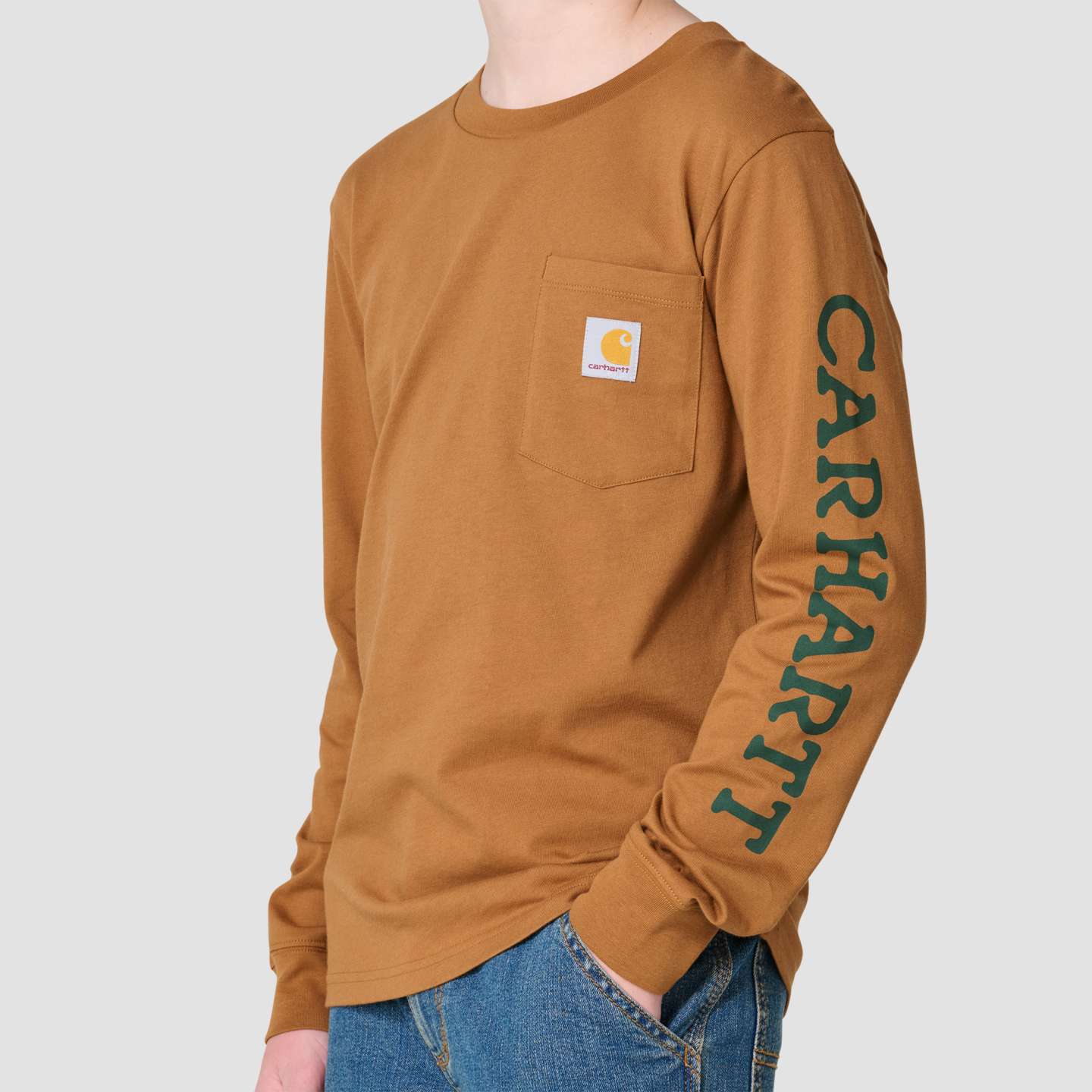 Футболка Carhartt Long Sleeve Duck Pocket для мальчиков, цвет: Коричневый — фото 6