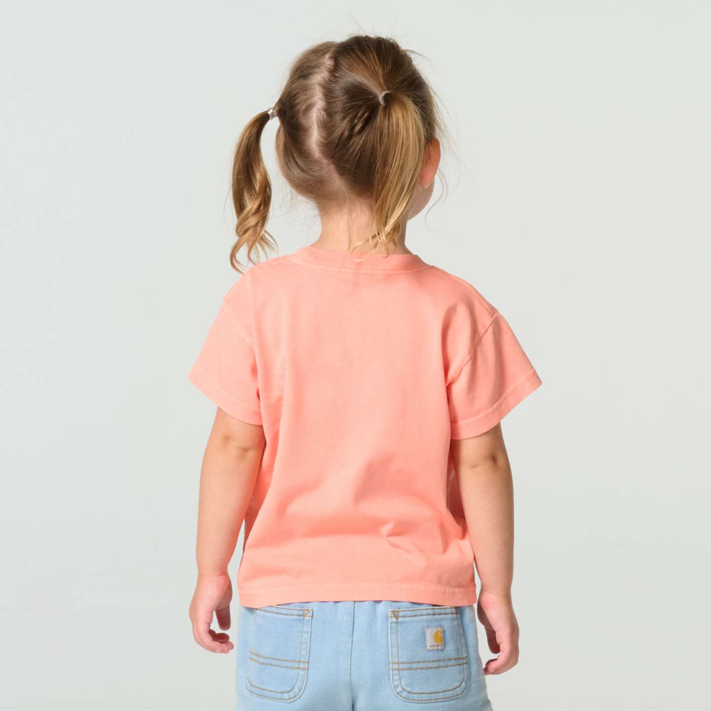 Футболка Carhartt Short Sleeve Re-Engineered Garment Dye Pocket T-Shirt (Child/Toddler/Youth) для девочек, цвет: Лососевый — фото 3