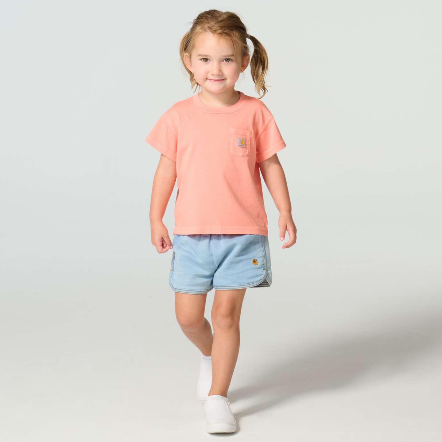 Футболка Carhartt Short Sleeve Re-Engineered Garment Dye Pocket T-Shirt (Child/Toddler/Youth) для девочек, цвет: Лососевый — фото 5