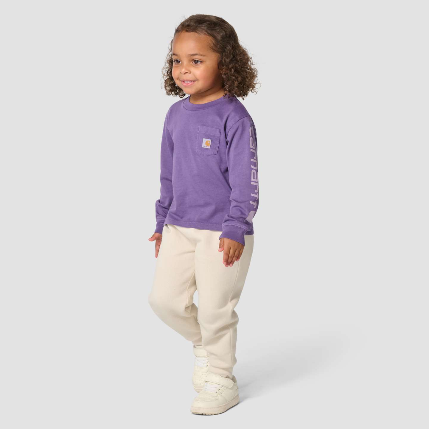 Футболка Carhartt Long Sleeve Garment Dyed Pocket для девочек, цвет: Виноградный — фото 5
