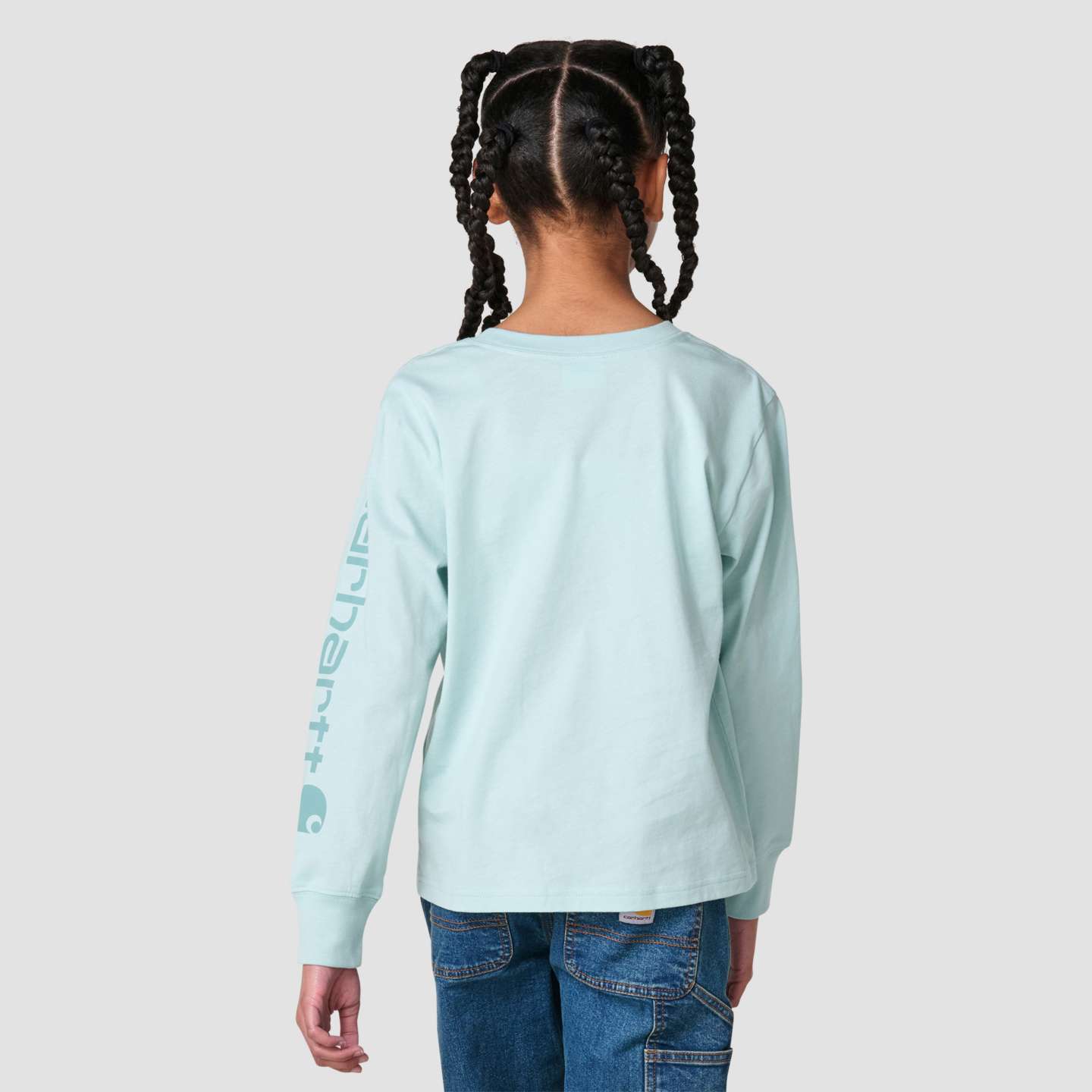 Футболка Carhartt Long Sleeve Tonal Patch Pocket для девочек, цвет: Синий мглистый — фото 4