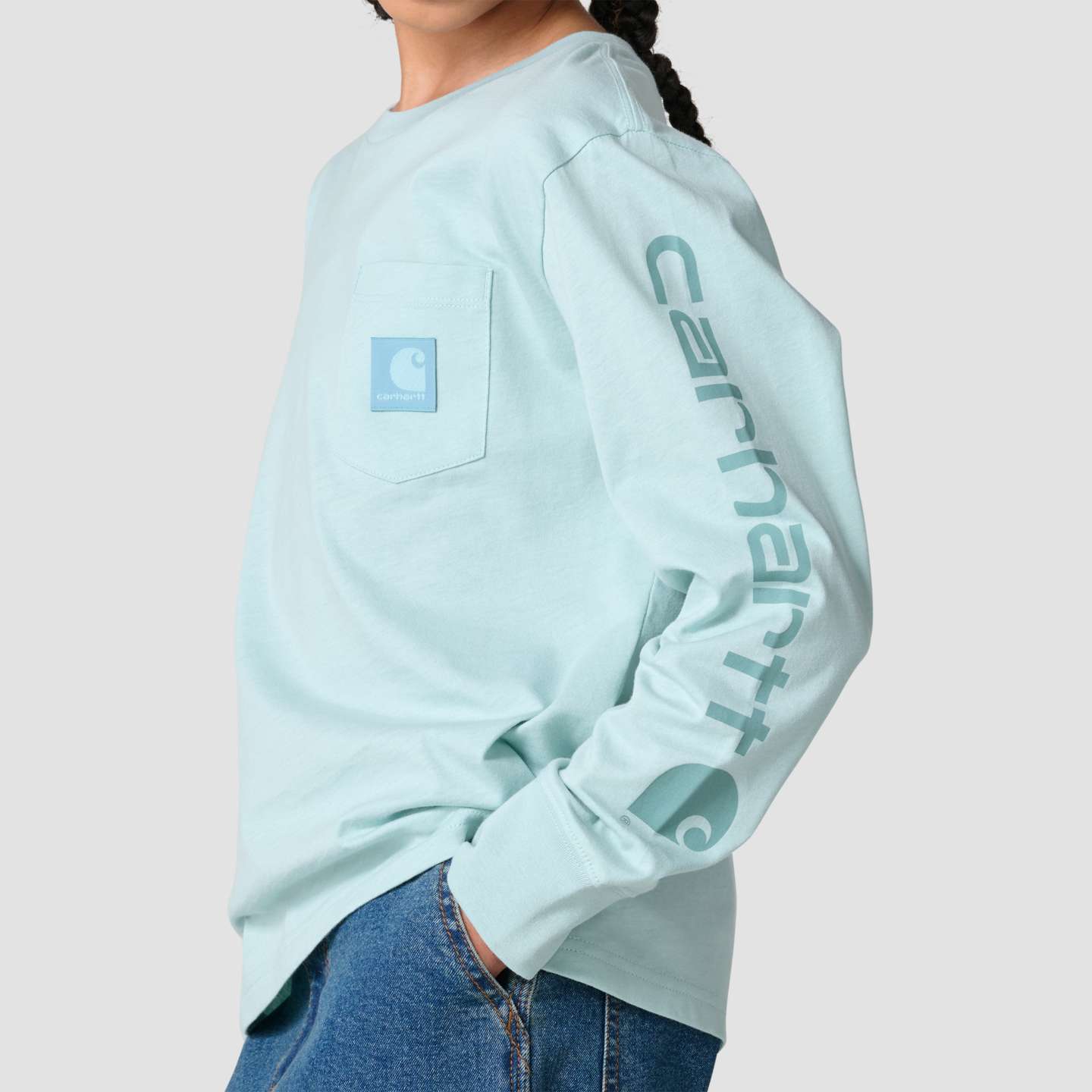 Футболка Carhartt Long Sleeve Tonal Patch Pocket для девочек, цвет: Синий мглистый — фото 7