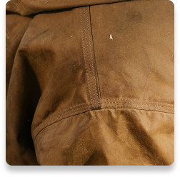 Triple-stitched main seams