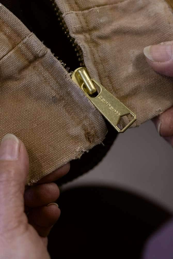anyone know of anyway to fix a broken zipper. or if i could take it  somewhere to get it fixed? : r/Carhartt