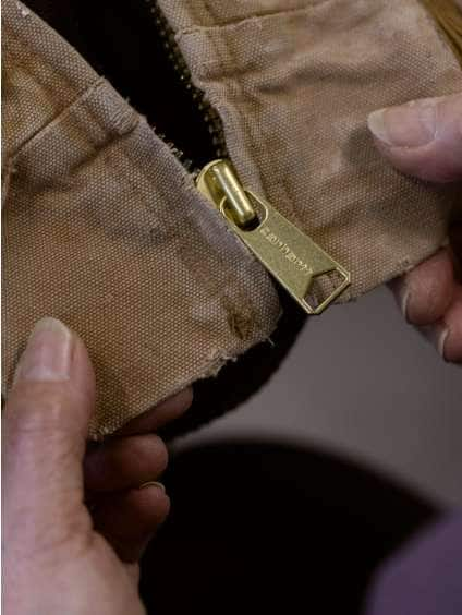 CARHARTT ZIPPER REPAIR#diy,#carhartt,#fix,#repair,#homestead,#old 